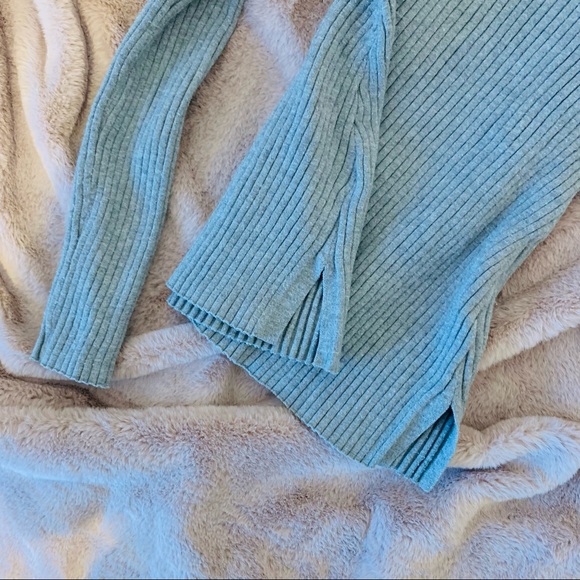 Banana Republic Ribbed Turtleneck Sweater in Heather Grey - Picture 3 of 4